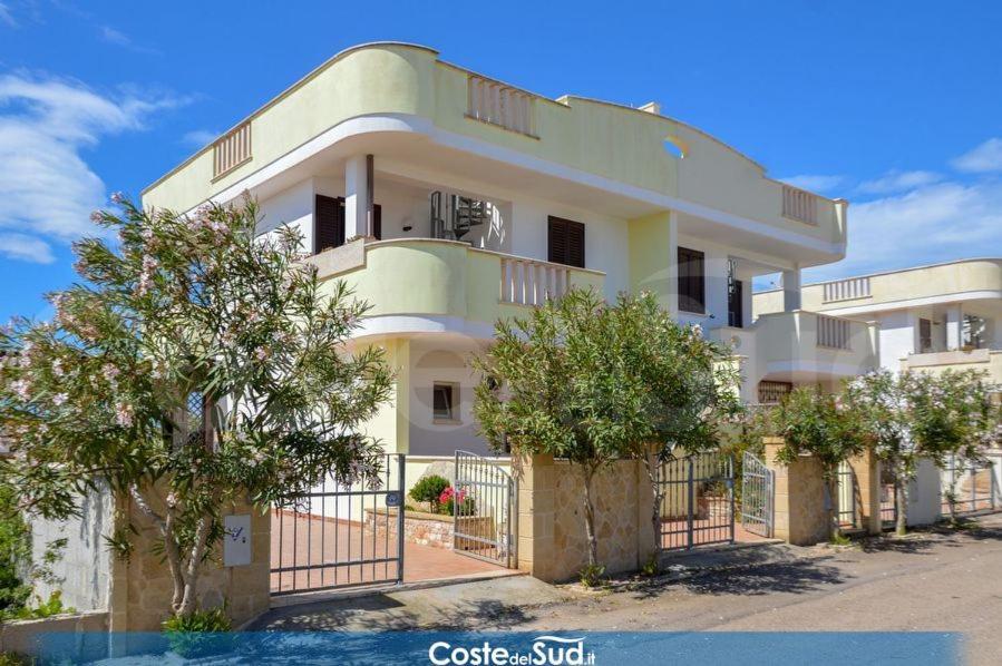 Case Vacanze Vista Mare Torre Pali 외부 사진